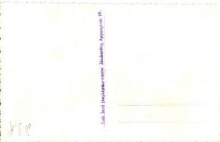 1940 Nagyszalonta, Salonta; Országzászló avatás, katonák tisztelgése. Háttérben Freiberger, Engel Sá...