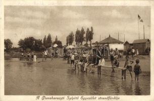 Dunaharaszti, a Dunaharaszti Szépítő Egyesület strandfürdője, fürdőzők