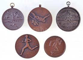 5db-os vegyes modern sportérem tétel, közte 1988. "IBUSZ félmaraton / Budapest" fém sportérem füllel, 1992. "Pesti Megyei Atlétikai Szövetsége - Megye Bajnokság" Br sportérem füllel T:2 ph.