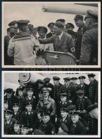 cca 1940 Adolf Hitler matrózük között két cigaretta gyűjtőkép / Hitler with the navy 2 photos