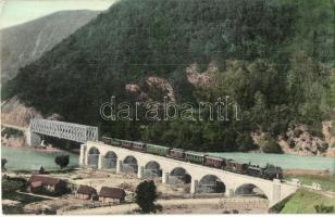 Vöröstoronyi-szoros, Roter-Turm-Pass, Pasul Turnu Rosu; Landesgrenze / Magyar-román országhatár, vasúti híd gőzmozdonnyal. Karl Graef kiadása / Hungarian-Romanian border, railway bridge with locomotive (EK)