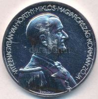 1993. "Vitéz Nagybányai Horthy Miklós Magyarország kormányzója / Temetésének emlékére 1993 szeptember 4." ezüstözött fém emlékérem (40mm) T:2