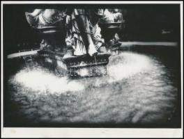 1987 Kerekes Gábor: Fountain, hátulján feliratozott fotó, 18×24 cm