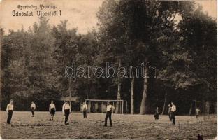 Budapest IV. Újpest, Sporttelep, tréning, labdarúgó pálya futballistákkal, foci. Schőn Bernát kiadása (EK)