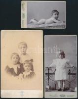 cca 1900-1911 Bp., Gyerekeket ábrázoló keményhátú fotók Mai Manó műterméből, 3 db, 6x11 és 16x10 cm közötti méretekben