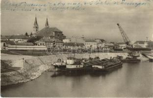 Komárom, Komárno; rakpart, kikötő, uszályok / quay, port, barges (EK)