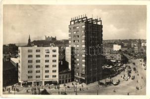 Pozsony, Pressburg, Bratislava; Manderla szálloda és kávéház, felhőkarcoló, automobilok, üzletek / hotel, grand café, skyscraper, automobiles, shops (EK)