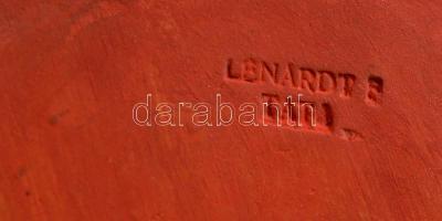 Népi mintás kerámia fali fazekas tányér, kopásnyomokkal, jelzett(Lénárd Tata), d: 24 cm