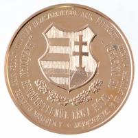 1989. "Hazádnak rendületlenül légy híve, oh magyar! - A mártírok emlékére, akik példát mutattak hazaszeretetből, akik életüket adták a hazáért és a szabadságért" aranyozott fém emlékérem tokban (65mm) T:PP ujjlenyomat