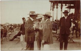 Budapest XIV. Erzsébet királyné úti lóverseny és galopp-pálya. photo