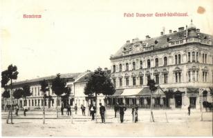 Komárom, Komárno; Felső Duna sor a Grand kávéházzal / street view, café (Rb)