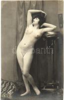 French erotic nude lady (EK)