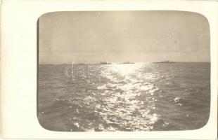 1914 Torpedóhajók manővereznek az Adrián / K.u.K. Kriegsmarine, Torpedoboot, submarines maneuver on the Adriatic Sea. photo