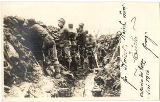 1916 Gorizia, Görz; K.u.K. katonák a lövészárokban / WWI K.u.K. soldiers in the trenches. photo