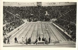 1936 Berlin, Olympische Spiele, Moment aus dem 300 m Freistilschwimmen im Olympia-Schwimm-Stadion / Summer Olympics in Berlin, freestyle swimming pool + Reichsportfeld Berlin