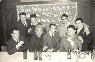 2 db sport motívumlap (fotók): Építők SC, súlyemelő bajnokság győztesei / 2 sport motive cards (phot...