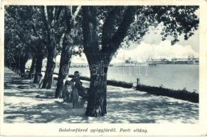 Balaton - 28 db régi és modern városképes lap, Balaton és környéke / 28 pre-1945 and modern town-view postcards