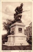 16 db régi magyar városképes lap Hősök szobrával és országzászlóval / 16 pre-1945 town-view postcards with Heroes monuments and Hungarian flags