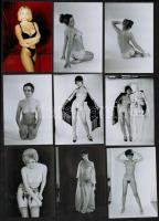 cca 1983 Fotómodellek, akik mindent megmutatnak, 33 db szolidan erotikus vintage negatívról készült ...