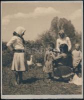 4 db különféle témájú, vintage fotó, 3 feliratozva, 20x17,5 cm és 23x18 cm között