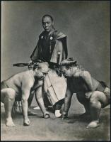 cca 1910 Japán szumósok, vintage fotó Kerny István gyűjtéséből, 21x16,5 cm