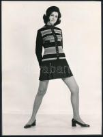 1972 Modell és manöken nyilvántartásból egy db vintage fotó, 24x18 cm