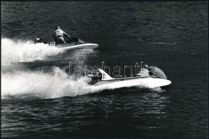 cca 1970 Gebhardt György (1910-1993) hagyatékából 2 db jelzés nélküli, vintage fotóművészeti alkotás...