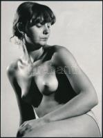 cca 1977 Menesdorfer Lajos (1941-2005) hagyatékából 2 db jelzés nélküli, vintage fotóművészeti alkot...