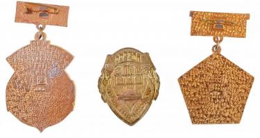 Szovjetunió 3db-os jelvény és kitüntetés tétel, benne véradó, ejtőernyős és tengeralattjárós jelvény...