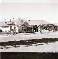 cca 1967 Kecskeméti városképek, 21 db vintage negatív Medgyesi László (?-?) hagyatékából, 6x6 cm