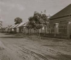 cca 1967 Kecskeméti városképek, 21 db vintage negatív Medgyesi László (?-?) hagyatékából, 6x6 cm