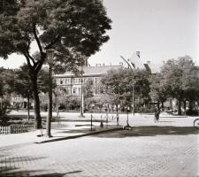 cca 1967 Kecskeméti városképek, 21 db vintage negatív Medgyesi László (?-?) hagyatékából, 6x6 cm