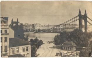 Budapest I. Tabán, Döbrentei tér, Erzsébet híd. photo (tűnyomok / pin marks)