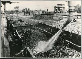 cca 1965 és 1974 Szolnok, MÁV kórház, Cukorgyár, TVM raktár építés, 3 db vintage fotó, 17x23 cm