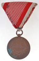 1914. "Ferenc József Bronz Vitézségi Érem" Br kitüntetés mellszalagon. Szign.: Tautenhayn ...