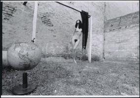 cca 1978 Véletlenszerű találkozások egy tételben, szolidan erotikus felvételek, 4 db vintage negatív...