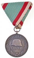 1929. Magyar Háborús Emlékérem kardokkal, sisakkal hadifém kitüntetés mellszalaggal T:2  Hungary 1929. Hungarian Commemorative War Medal with swords and a helmet war metal decoration with ribbon C:XF NMK 418