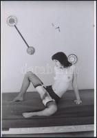 cca 1970 Ülve komponálva, szolidan erotikus felvételek, 3 db vintage negatívról készült mai nagyítás, 25x18 cm / 3 erotic photos, 25x18 cm