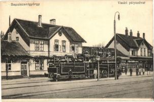 Sepsiszentgyörgy, Sfantu Gheorghe; Vasútállomás, gőzmozdony, vasutasok / railway station, locomotive, railwaymen (EK)