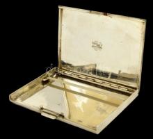 Ezüst(Ag) cigarettatárca, belsejében gravírozott monogrammal, jelzett, 11x8x1 cm, nettó: 168,9 g