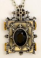 Alchemy angol fém medál, berakással, lánccal, h: 55 cm, 5,5×3,5×1,5 cm