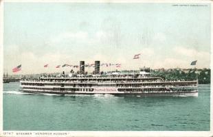 Hendrik Hudson steamer