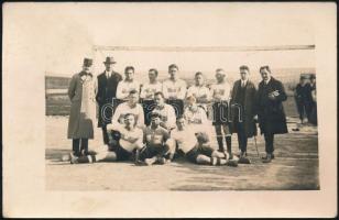 ccac 1920 A budaörsi futballcsapat csoportképe, fotólap, helytörténeti anyag, 9x14 cm
