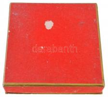 Rácz Edit (1936-) 1979. "Vezess Baleset Nélkül Mozgalom" Br emlékplakett eredeti tokban (9...