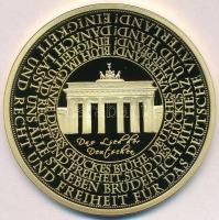 Németország DN "Egység és igazságosság és szabadság a német hazának!" aranyozott fém emlék...