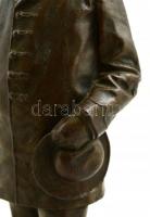 Damkó József (1872-1955): Deák Ferenc, egészalakos öntöttvas szobor, jelzett, m: 24 cm
