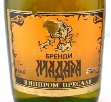 Madara bolgár brandy, kissé sérült címkével, bontatlan, 0.5 l./
Madara bulgarian brandy, with a lit...