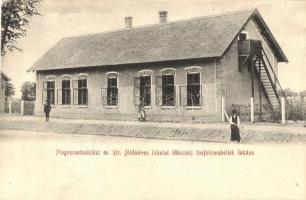 Nagyszentmiklós, Sannicolau Mare; M. kir. földműves iskolai időszaki tanfolyambeliek lakása / farmer school students home (EK)