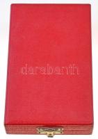 1954. "Munka Érdemrend" bronz fokozata, szalagsávval és miniatűrrel eredeti díszdobozban T...