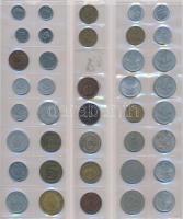 119db-os vegyes magyar és külföldi fémpénz tétel berakóban, közte Magyarország, Románia, Csehszlovák...